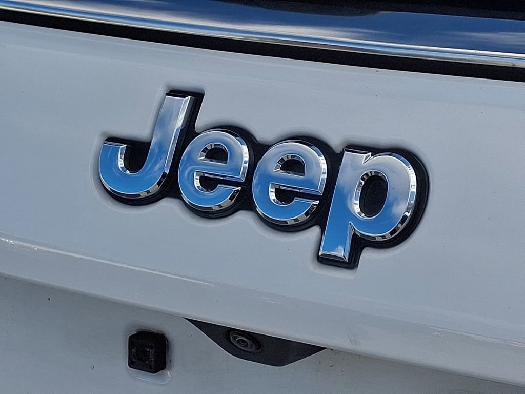 Used 2025 Jeep Compass Limited image 22