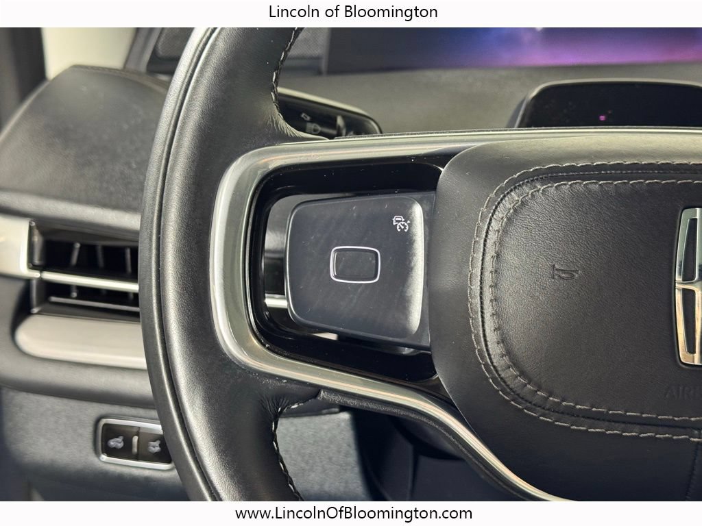 Used 2025 Lincoln Navigator L Reserve AWD/4WD image 28