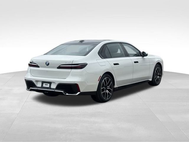 Certified 2025 BMW 740i xDrive image 9