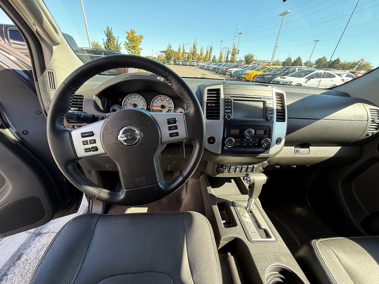 Used 2015 Nissan Frontier PRO-4X image 13