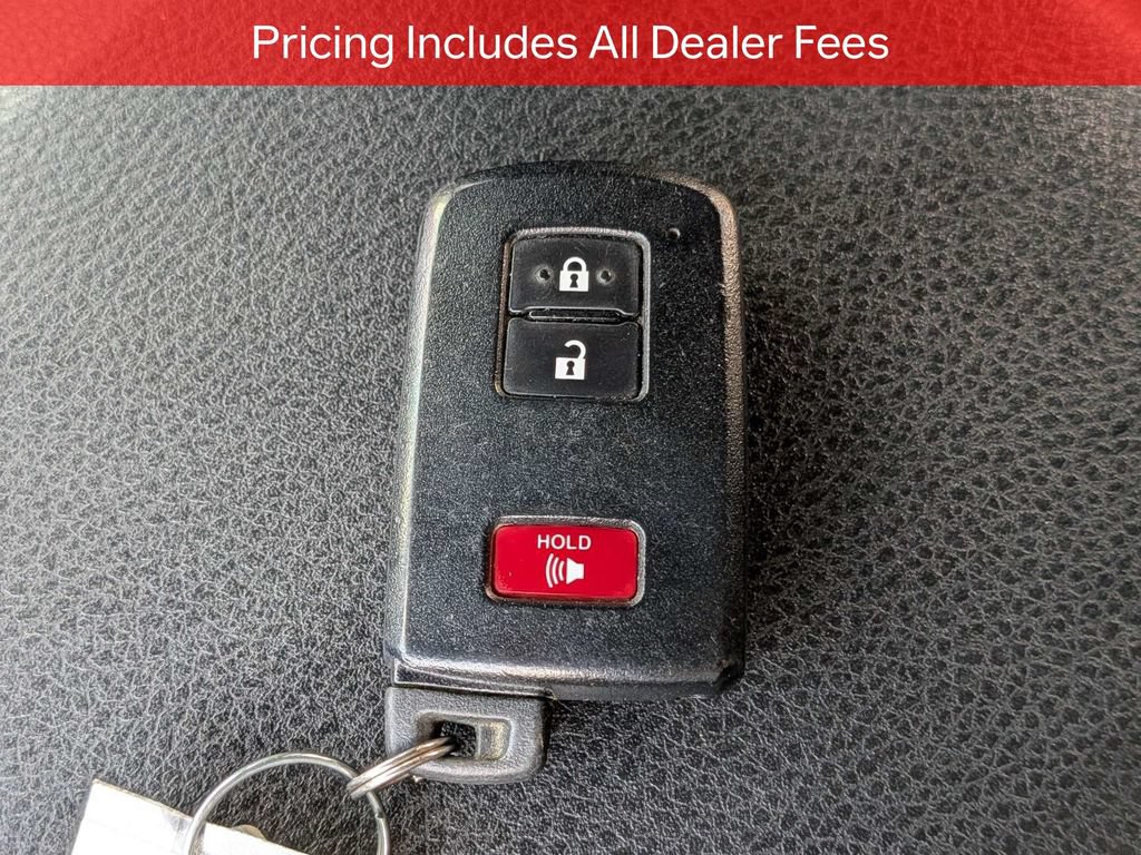 Used 2022 Toyota Tacoma Limited RWD image 32