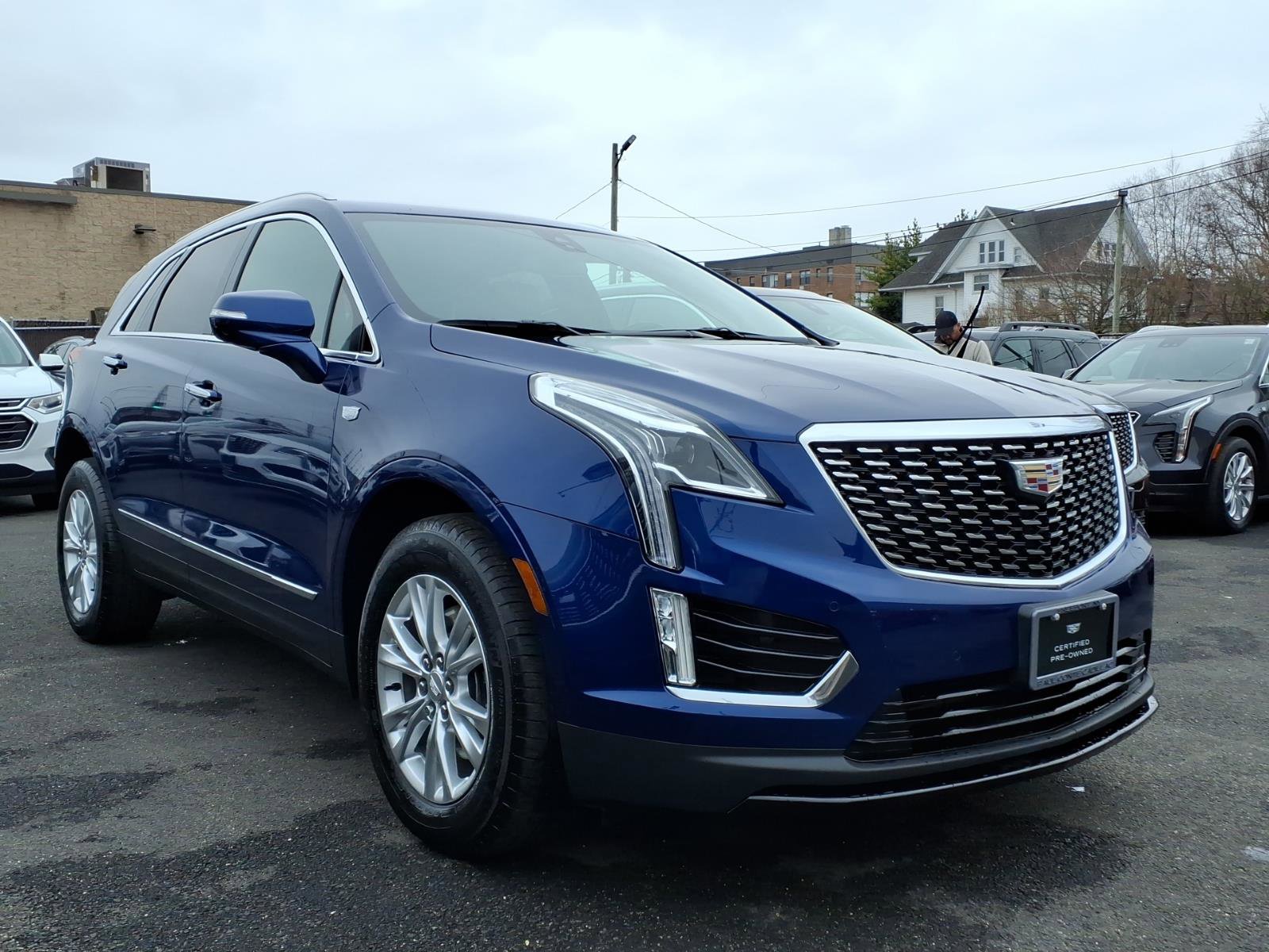 Certified 2023 Cadillac XT5 Luxury image 3