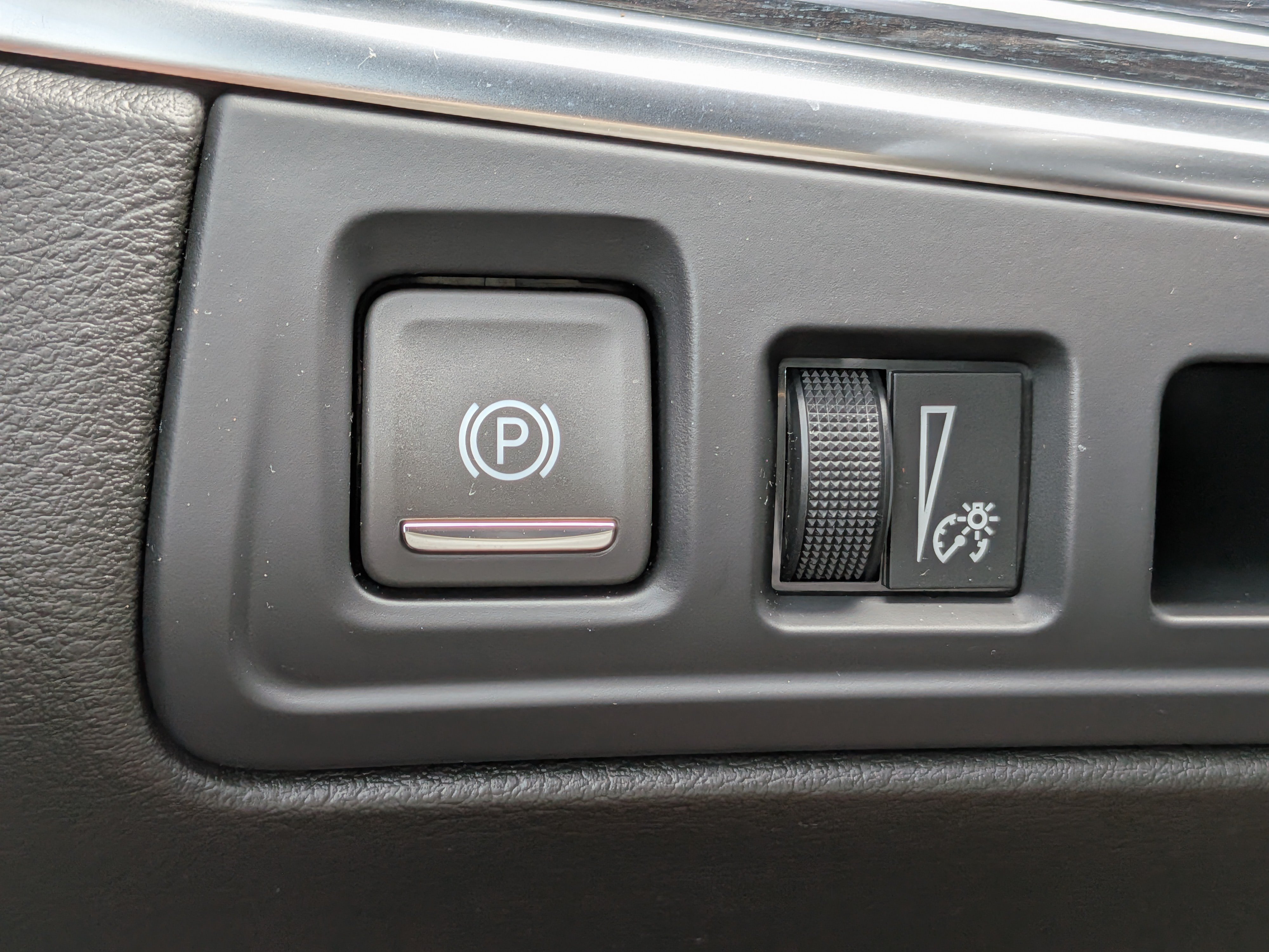 Certified 2024 Cadillac XT5 Premium Luxury FWD image 25
