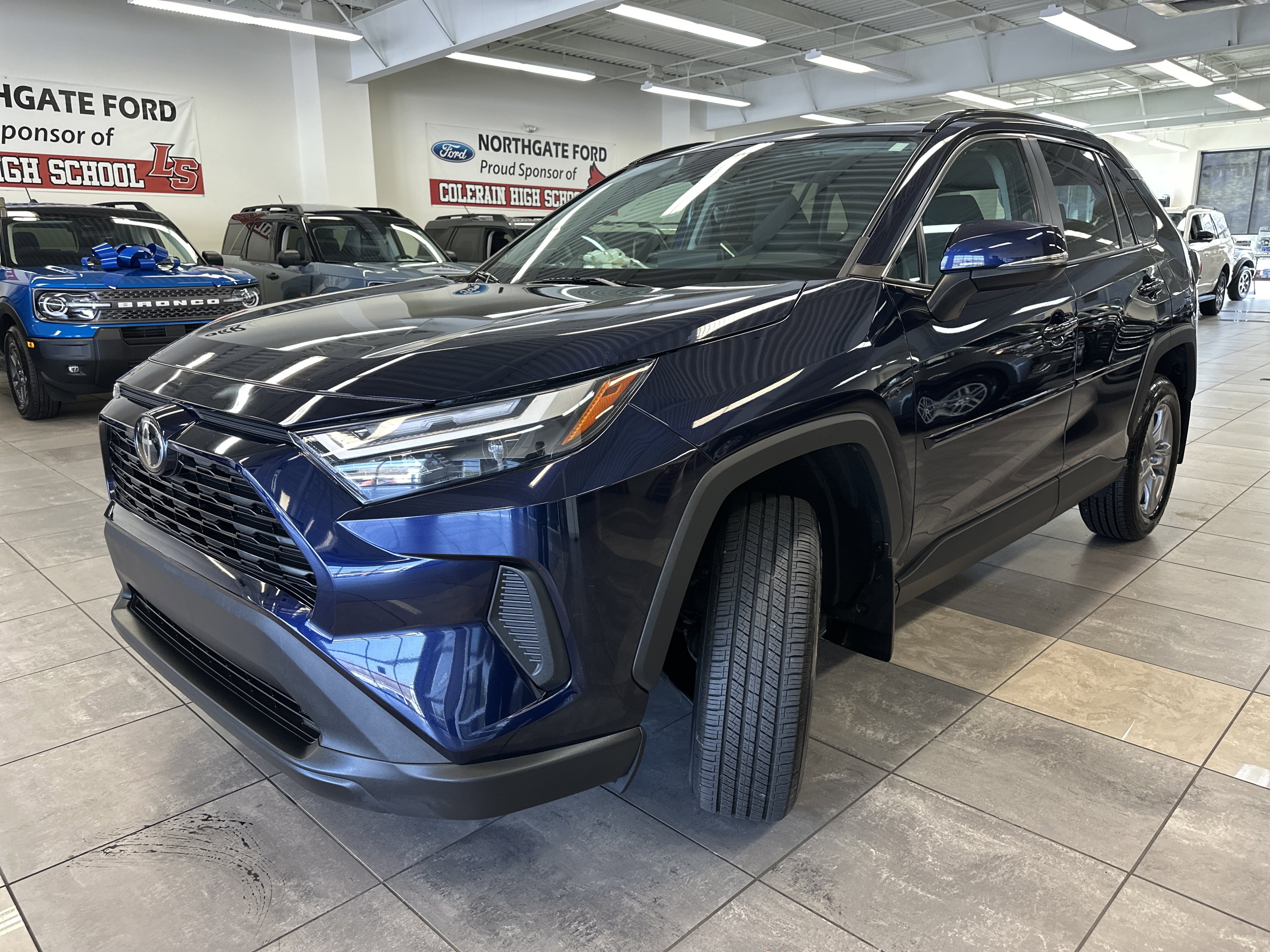 Used 2022 Toyota RAV4 XLE w/ Convenience Package image 17
