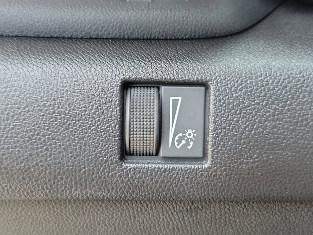 Used 2023 GMC Canyon Elevation RWD image 16