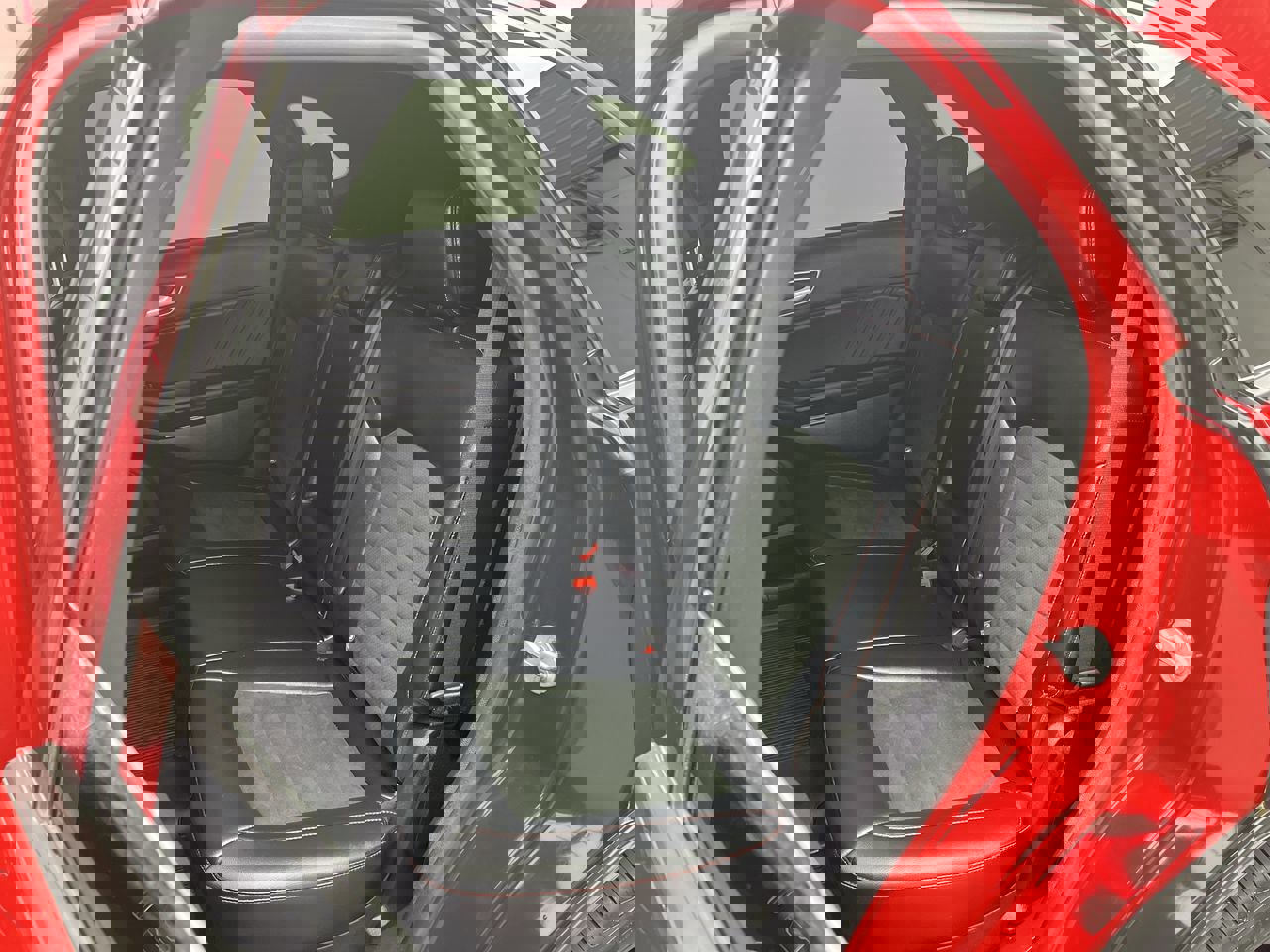 Used 2022 Ford Edge ST-Line image 12