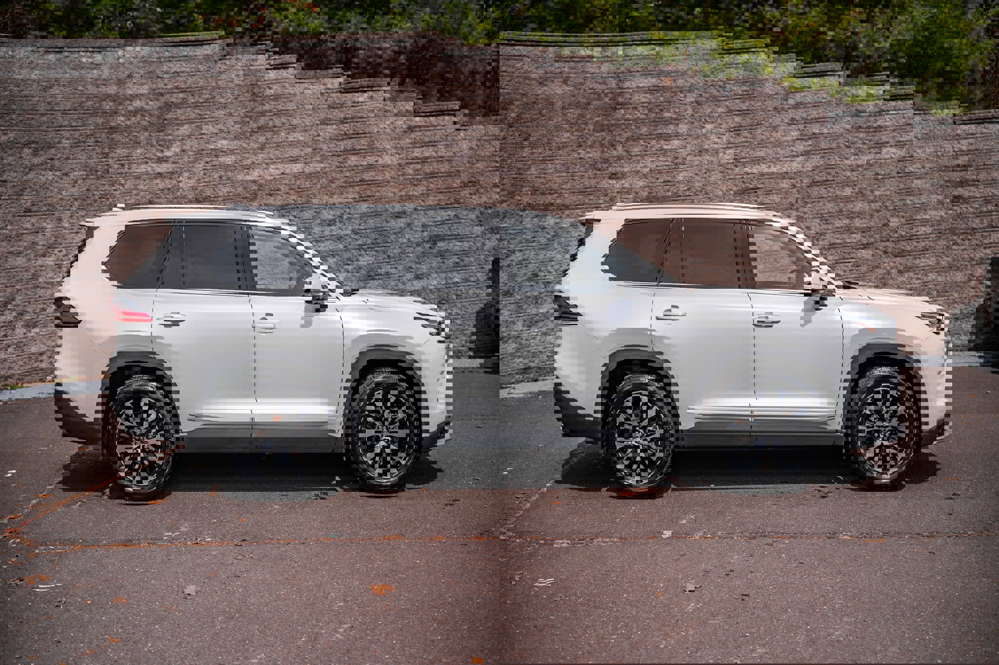 Used 2025 Toyota Grand Highlander AWD Hybrid image 4