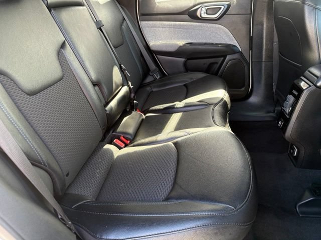 Used 2024 Jeep Compass Latitude AWD/4WD image 15