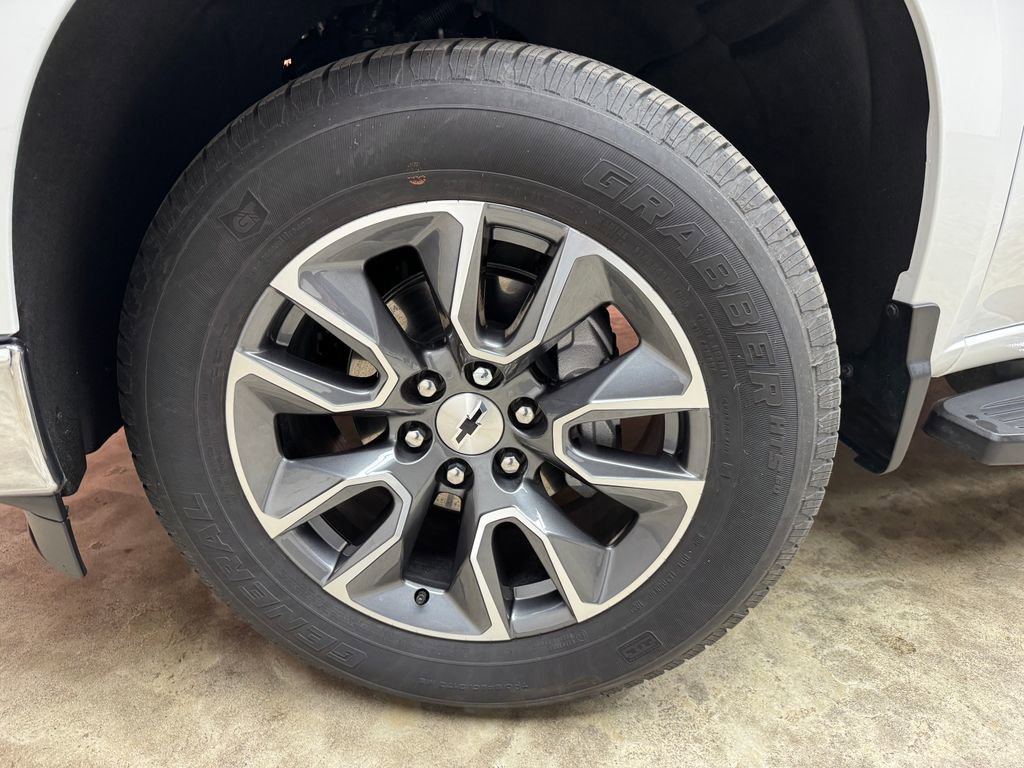 Used 2024 Chevrolet Silverado 1500 LT image 28