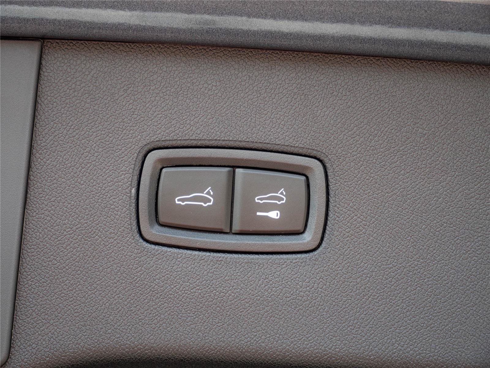 Certified 2026 Porsche Cayenne AWD/4WD image 33
