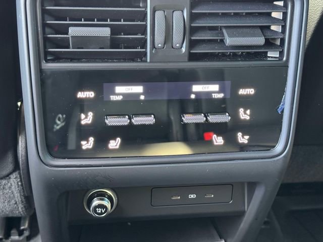 Used 2024 Porsche Cayenne Coupe image 17