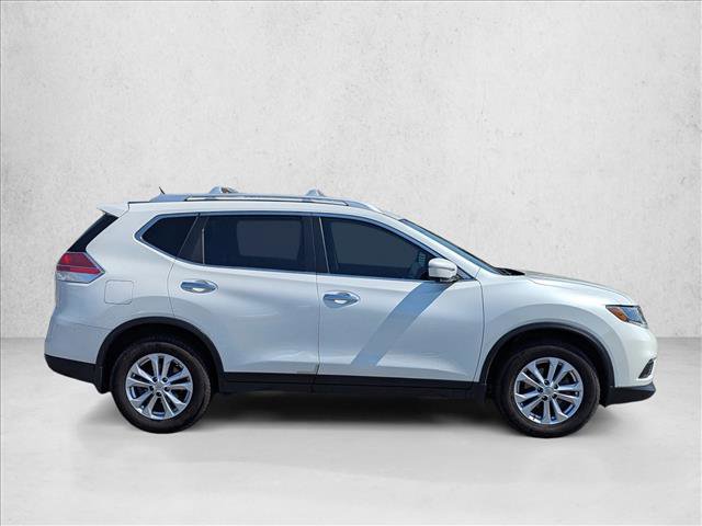 Used 2015 Nissan Rogue SV w/ SV Premium Package image 4