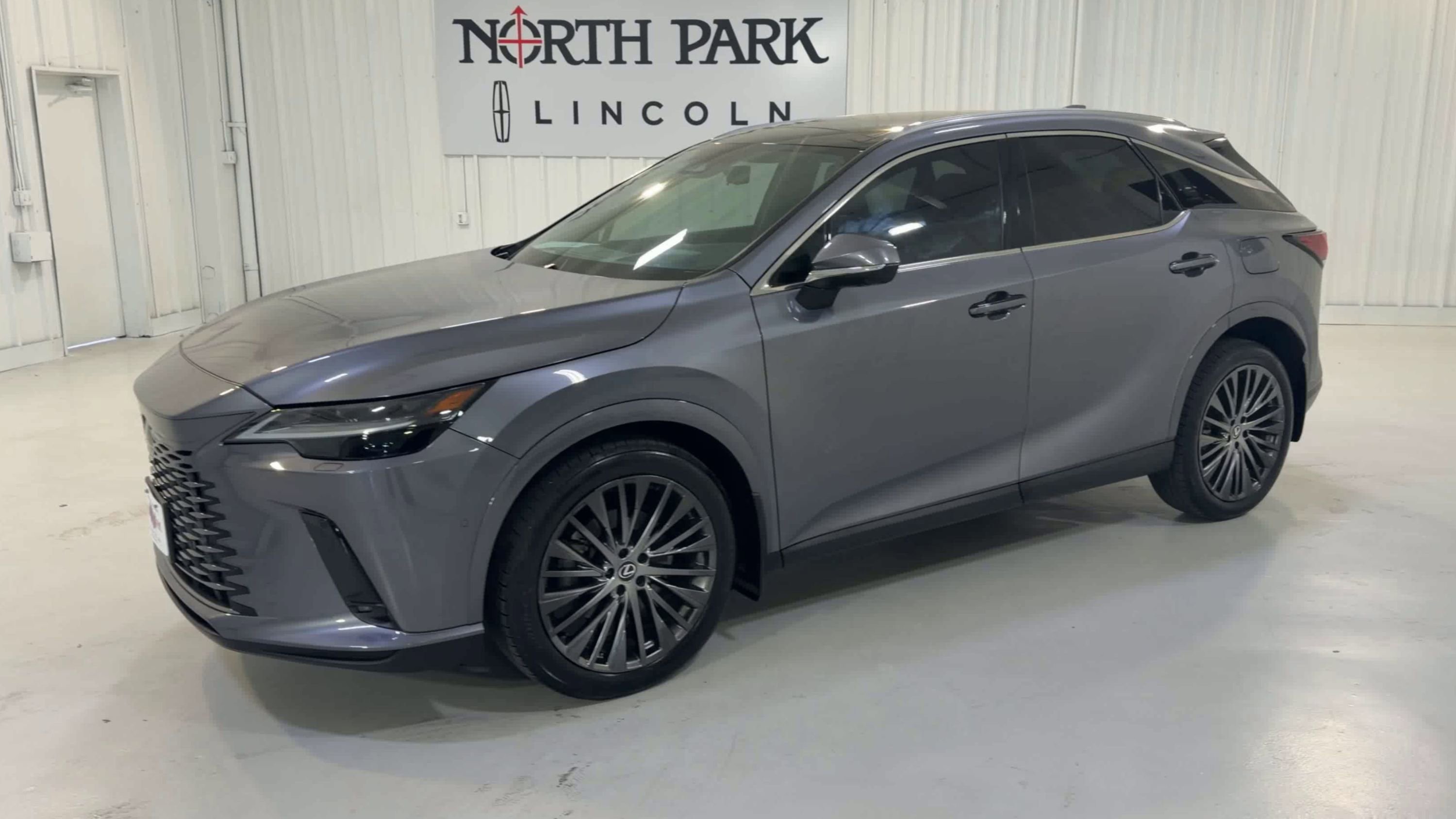 Used 2023 Lexus RX 350 FWD w/ Accessory Package image 5
