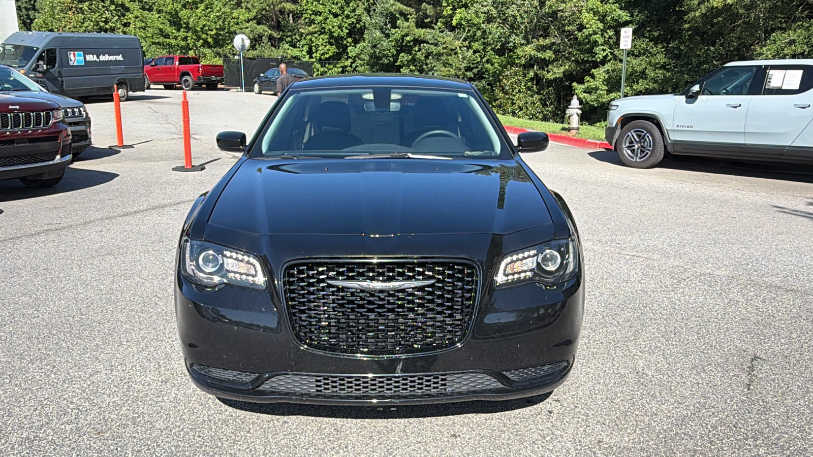 Used 2023 Chrysler 300 Touring w/ Sport Appearance Package RWD image 3