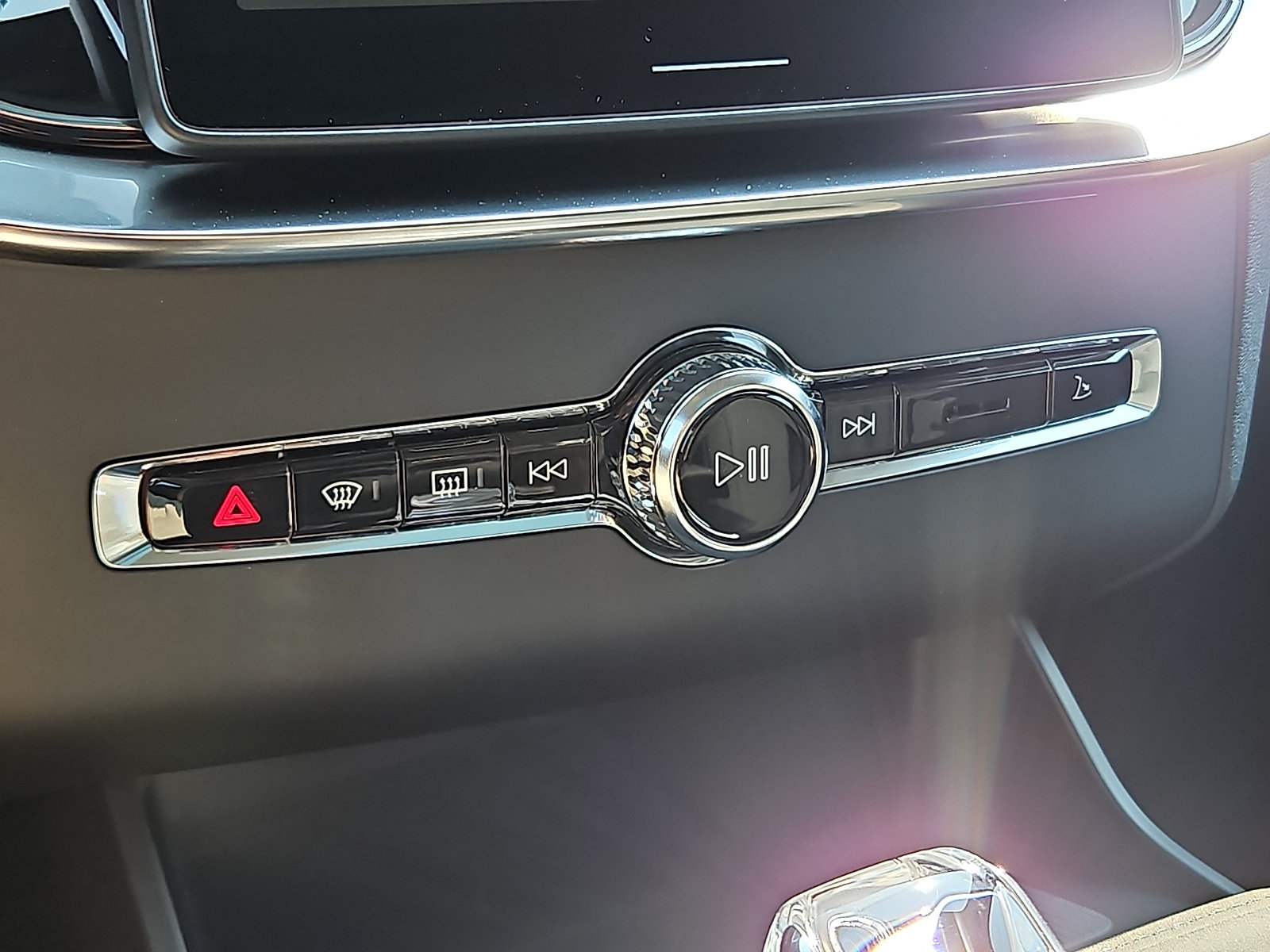 New 2026 Volvo XC90 B5 Core AWD/4WD image 14