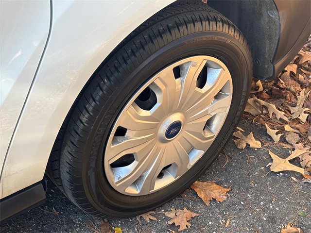 Used 2019 Ford Transit Connect XL image 11