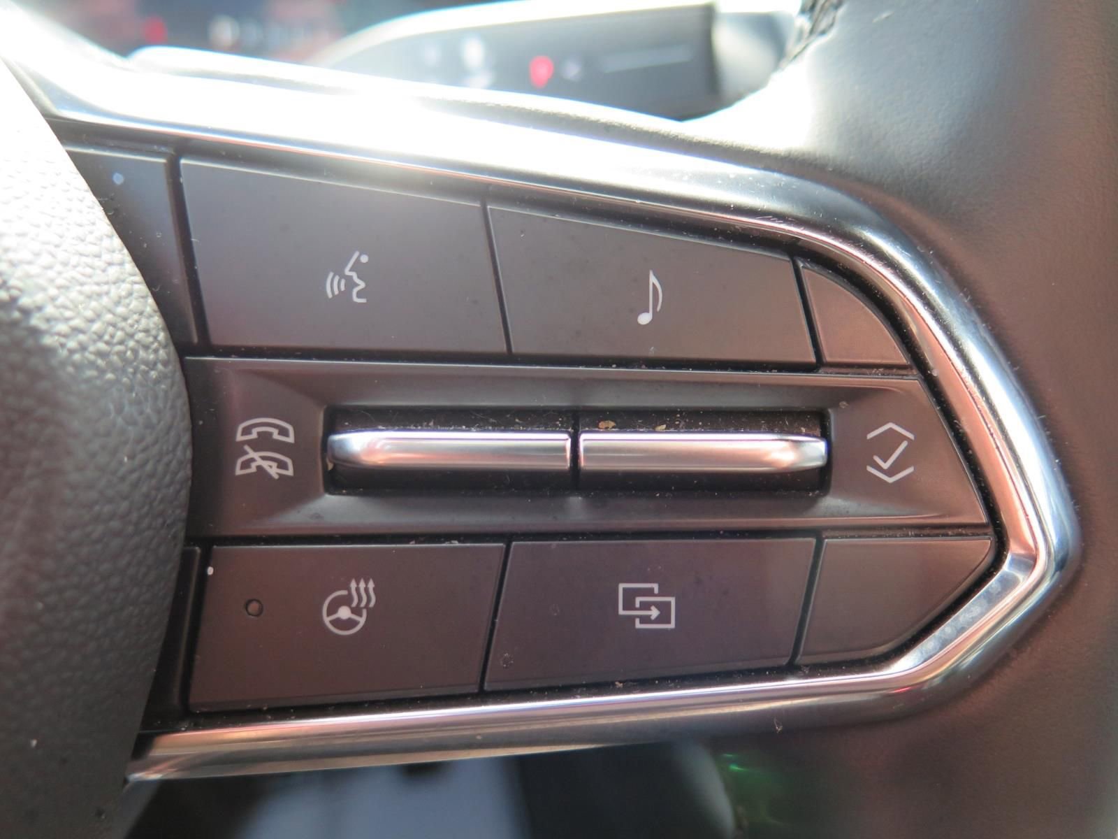 Used 2025 Chevrolet Equinox LT w/ Convenience Package II image 13