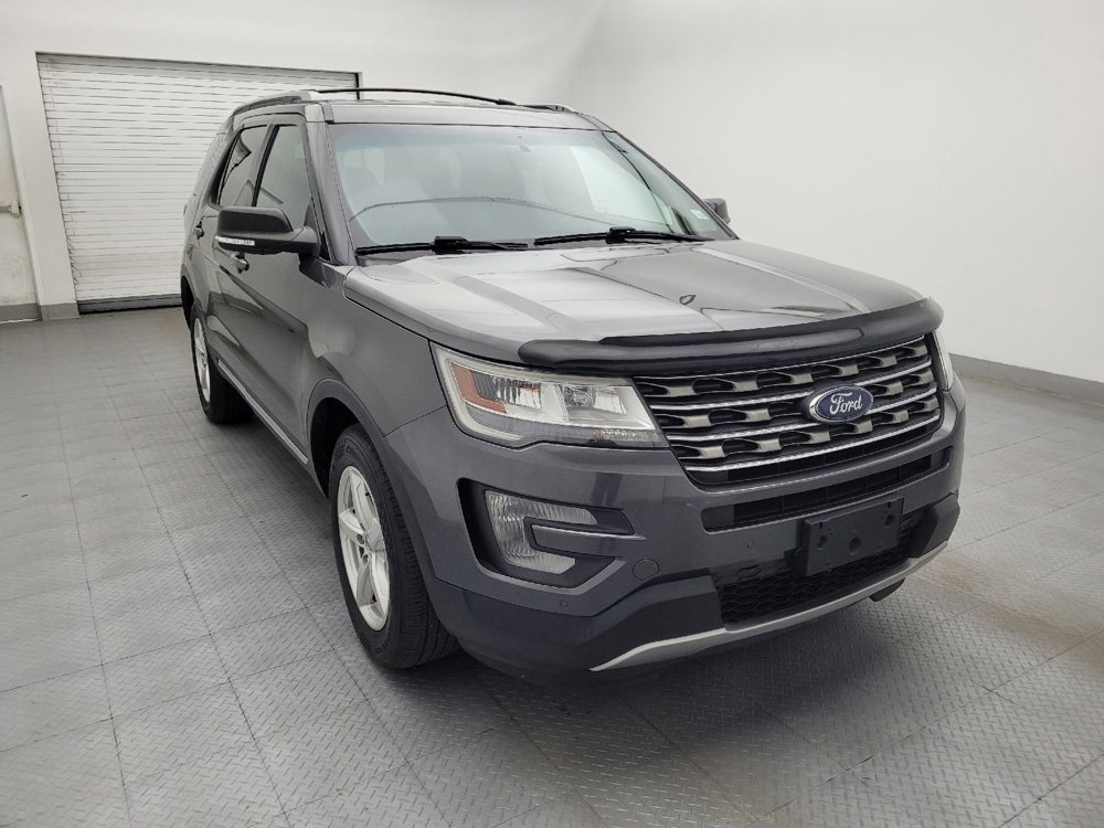 Used 2016 Ford Explorer XLT w/ Equipment Group 202A AWD/4WD image 13