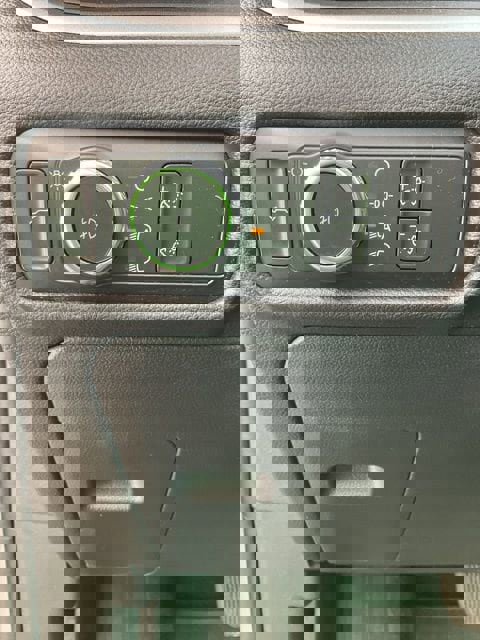 Used 2021 Ford Explorer XLT w/ Equipment Group 202A image 30