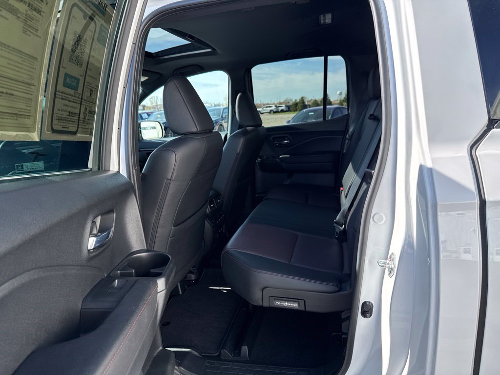 Certified 2024 Honda Ridgeline Black Edition image 35