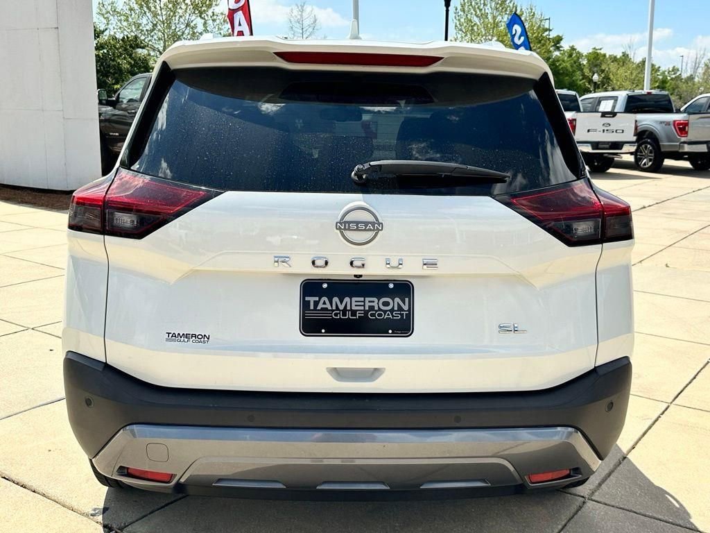 Used 2023 Nissan Rogue SL w/ SL Premium Package FWD image 3