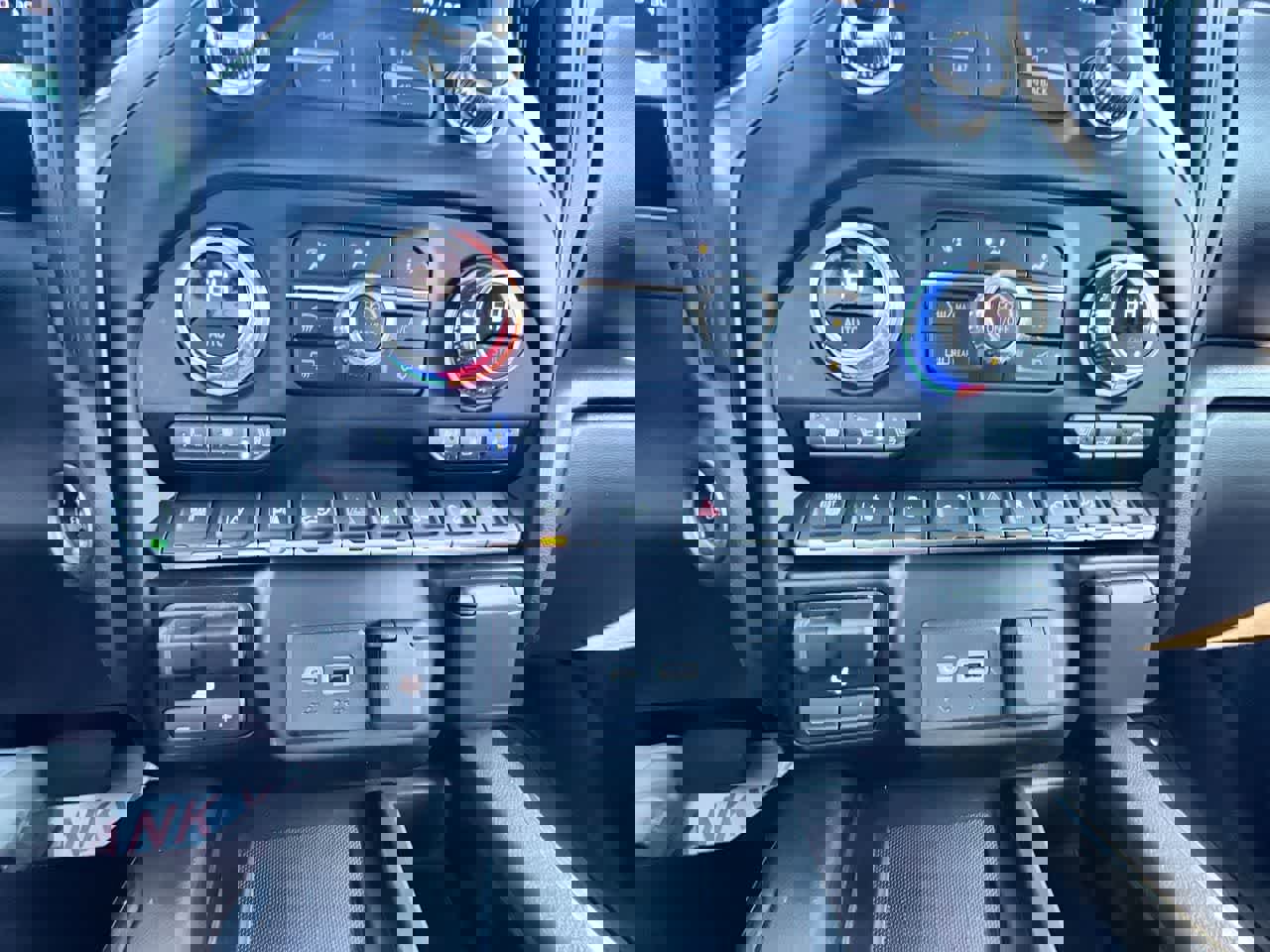 Used 2021 GMC Sierra 2500 Denali w/ Denali Ultimate Package image 18