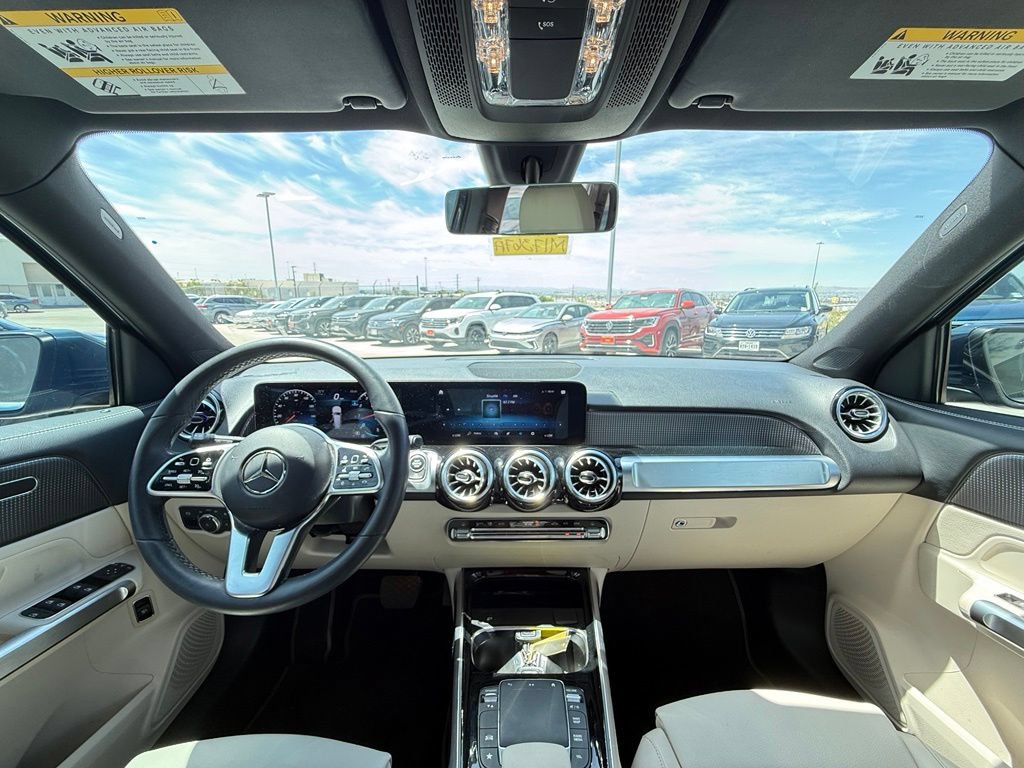 Used 2022 Mercedes-Benz GLB 250 4MATIC image 17