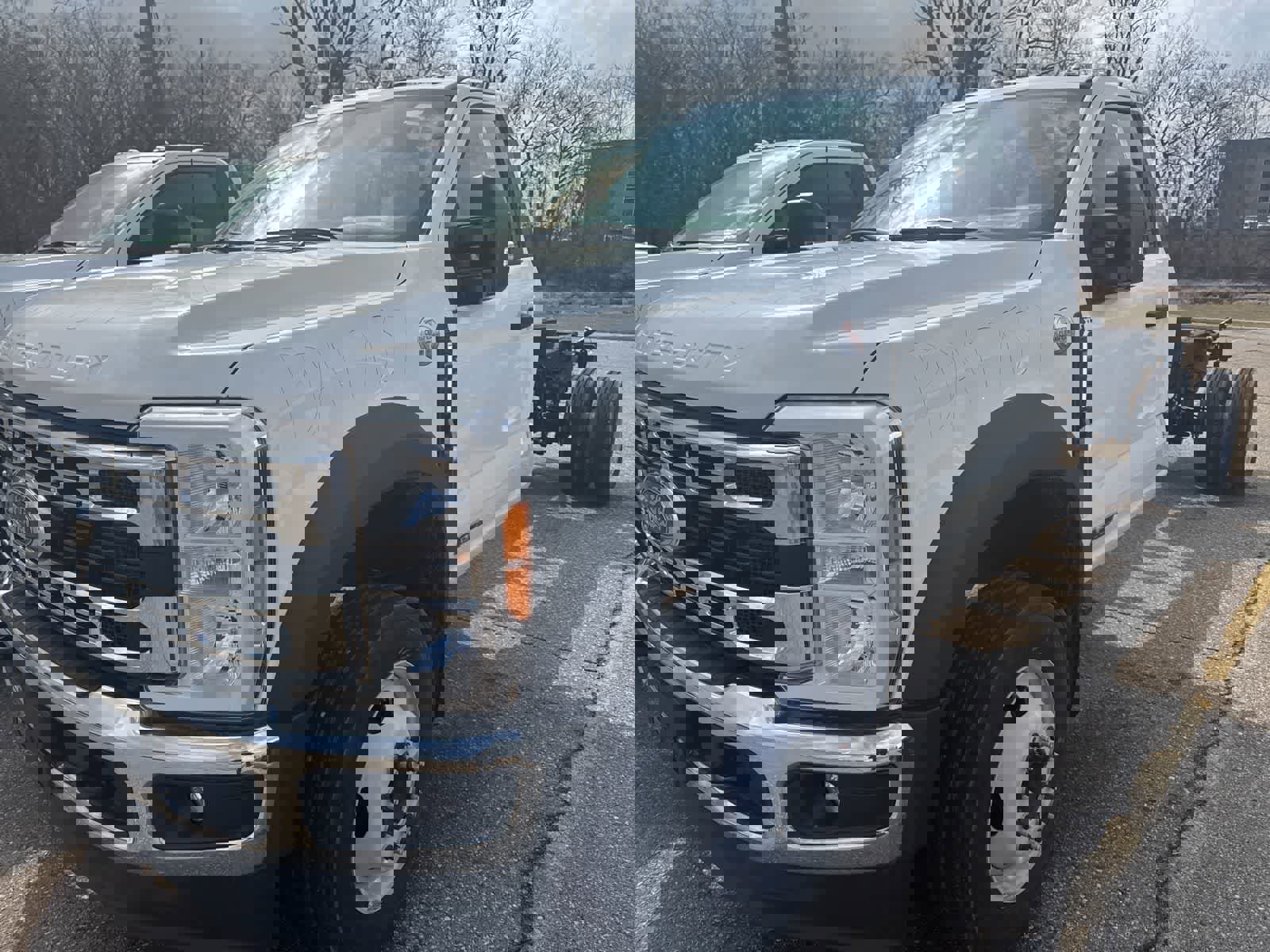 New 2023 Ford F450 XLT w/ XLT Value Package image 3