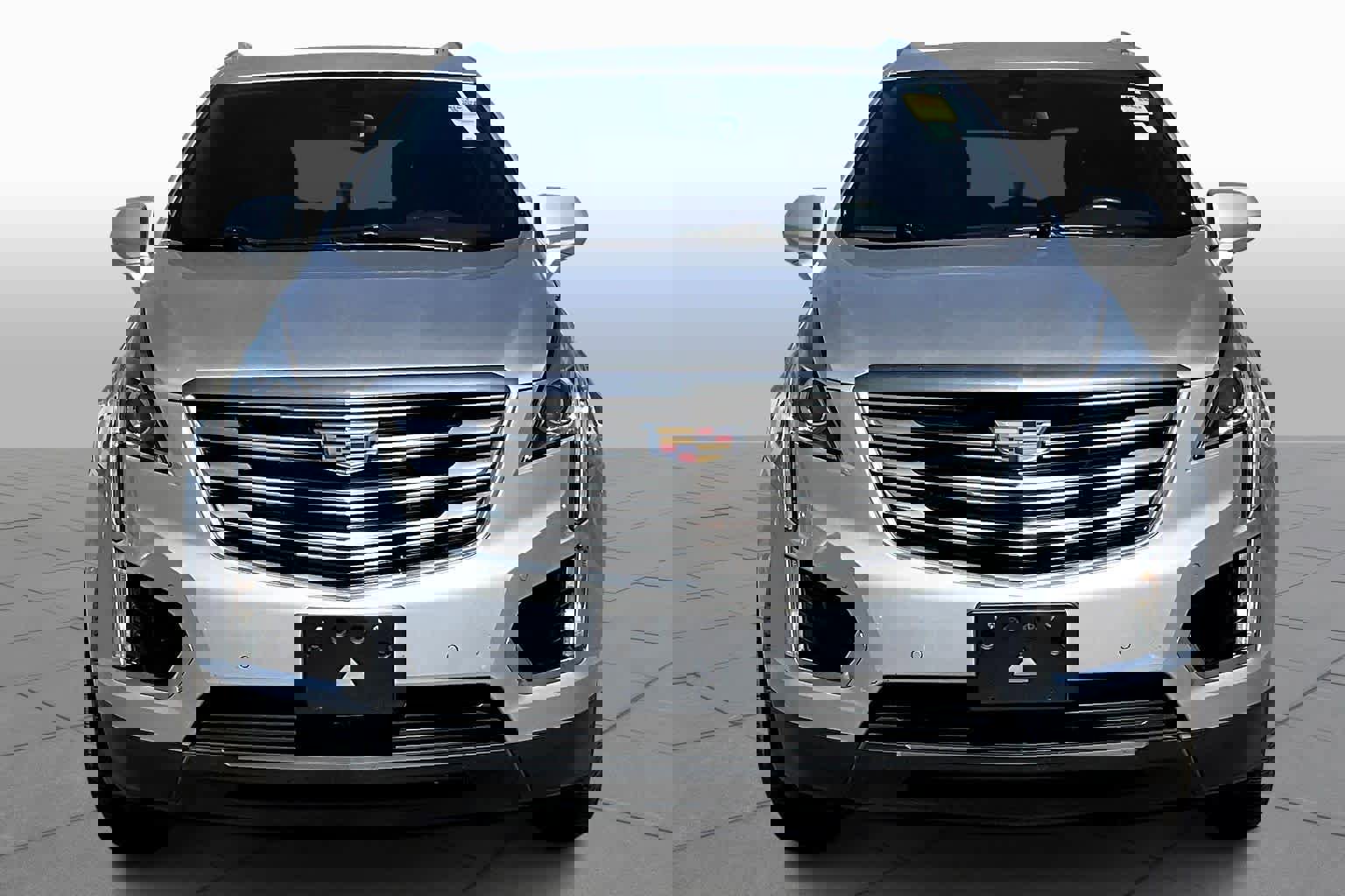 Used 2017 Cadillac XT5 Luxury w/ Driver Awareness Package image 4