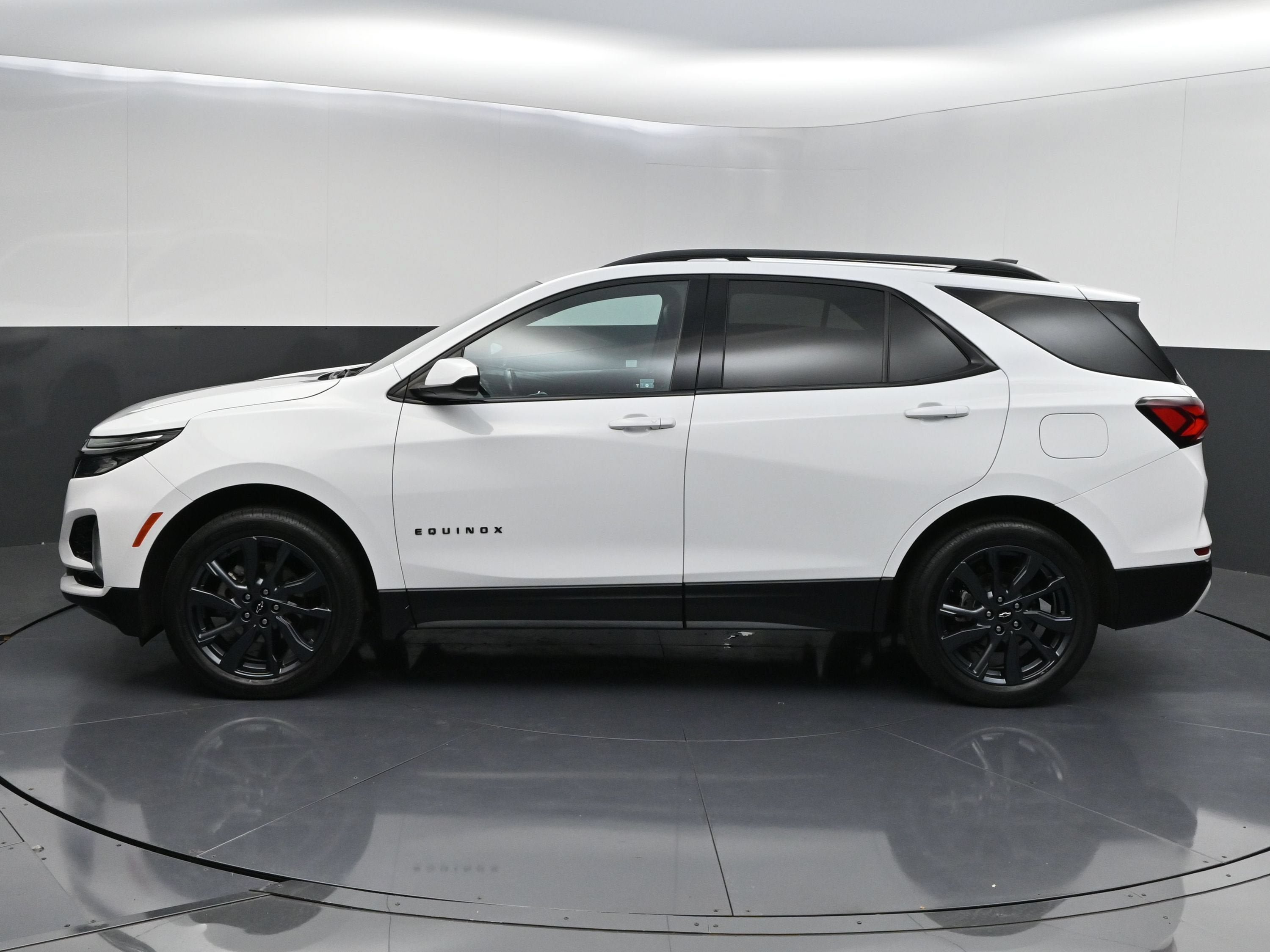 Certified 2022 Chevrolet Equinox RS AWD/4WD image 5