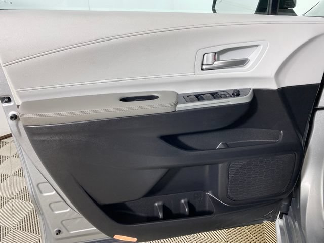 Certified 2025 Toyota Sienna XLE FWD image 23