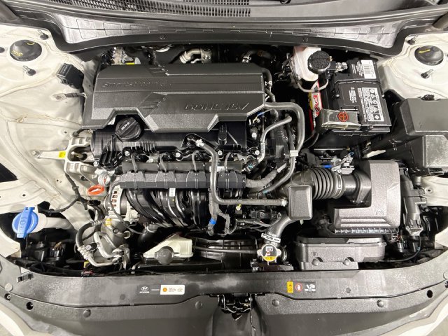 Used 2024 Hyundai Elantra SEL FWD image 28