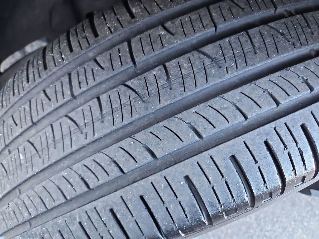 Used 2017 Porsche Macan Base image 35