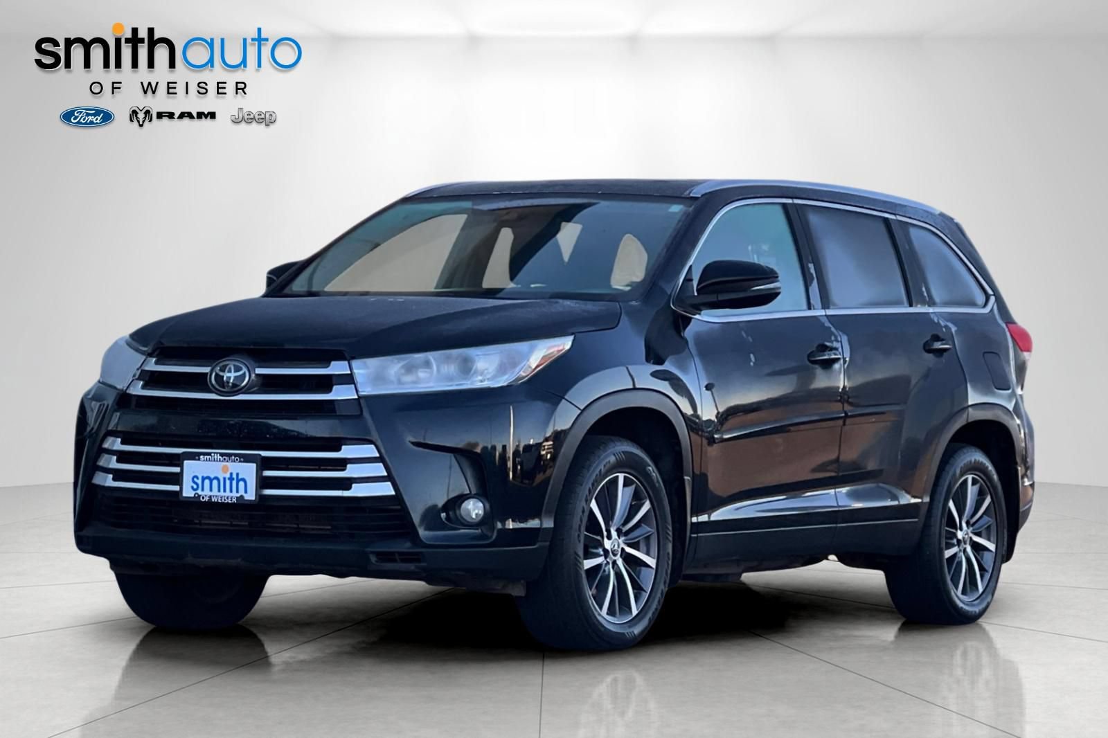 Used 2019 Toyota Highlander XLE AWD/4WD image 9