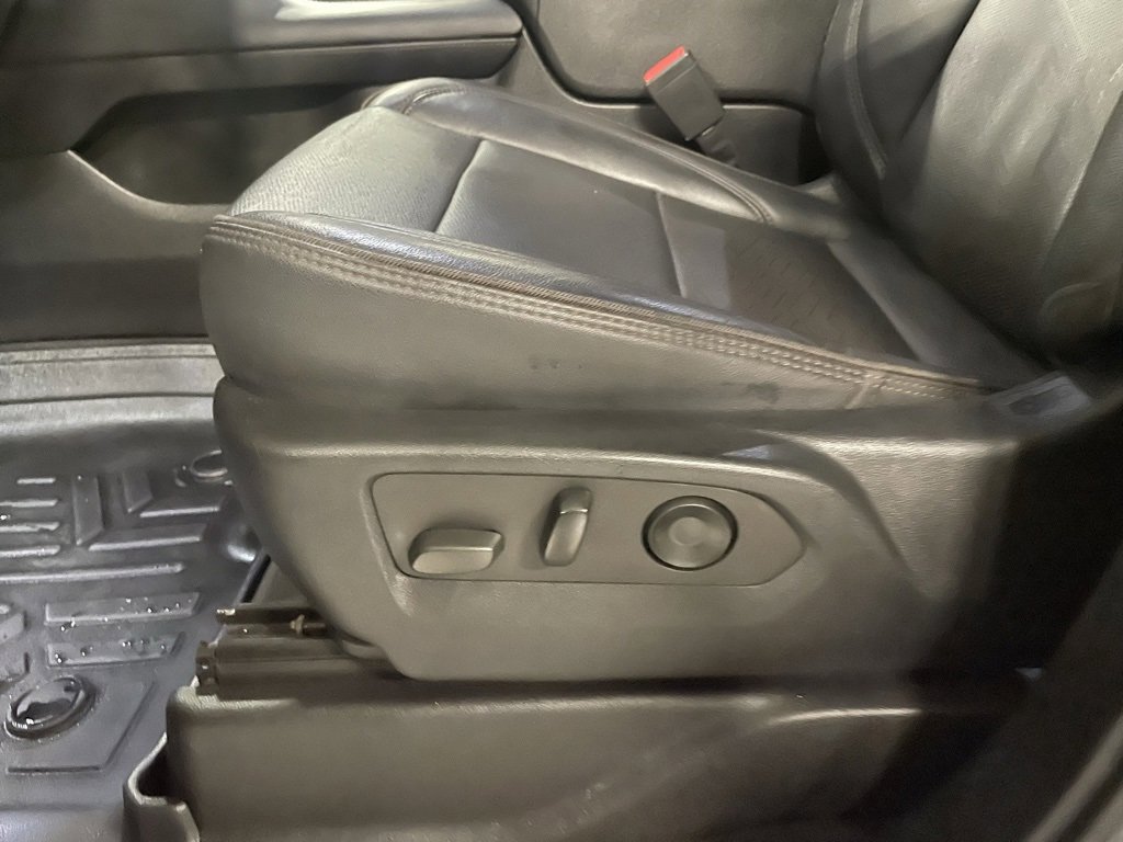 Used 2022 Chevrolet Tahoe High Country image 11