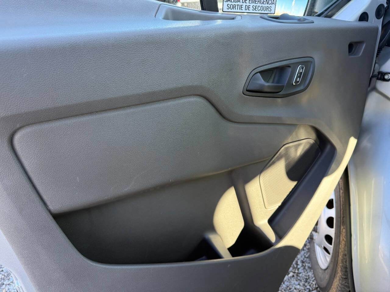Used 2022 Ford Transit 350 XLT image 31