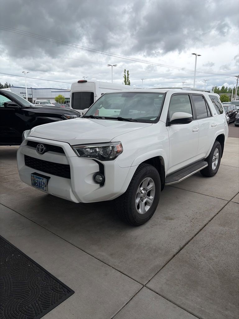 Certified 2018 Toyota 4Runner SR5 AWD/4WD image 1