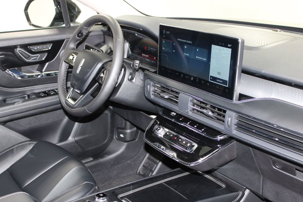 New 2026 Lincoln Corsair Premiere image 30