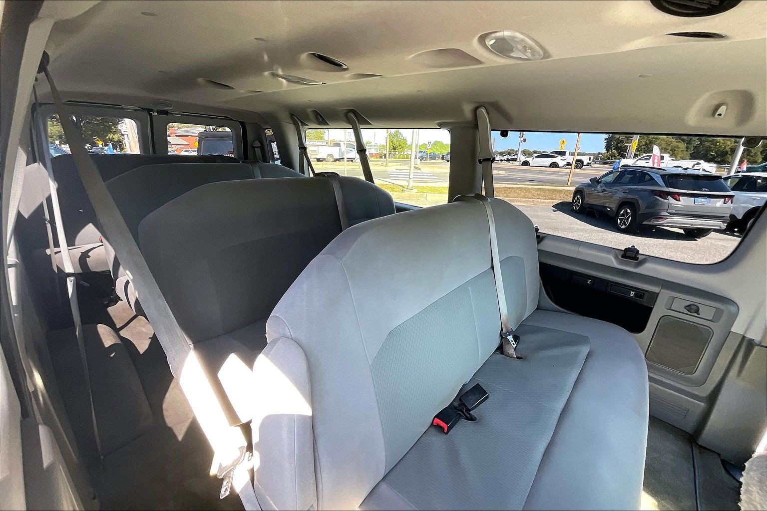 Used 2012 Ford E-350 and Econoline 350 XLT RWD image 26