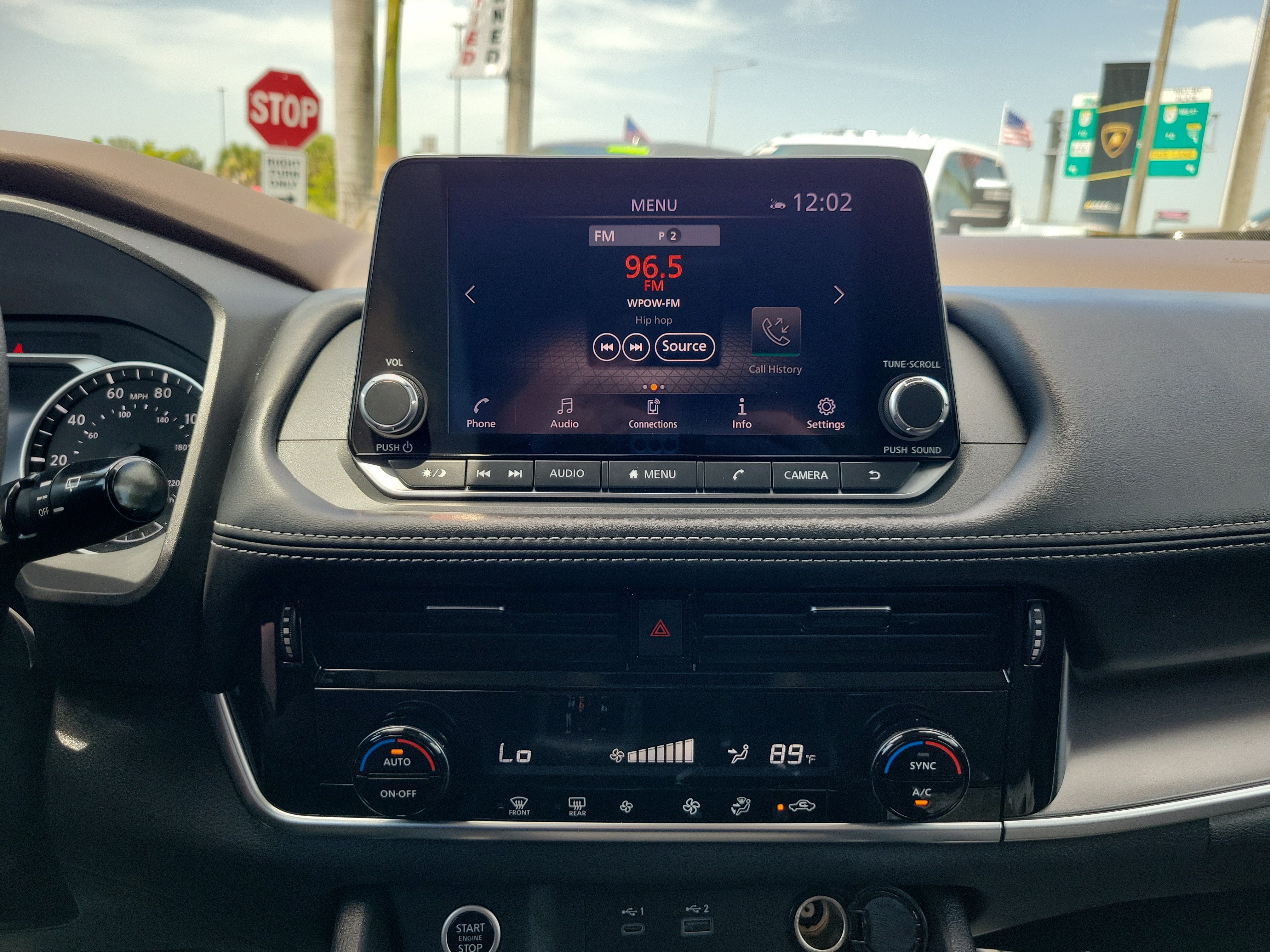 Used 2022 Nissan Rogue SV FWD image 21