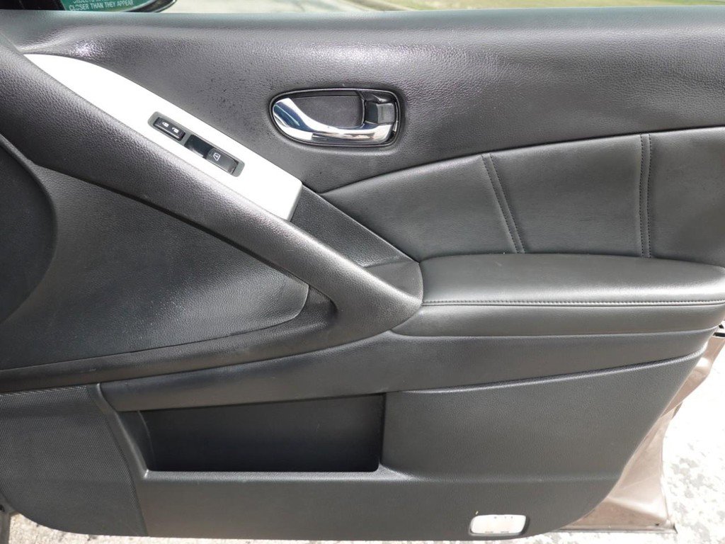 Used 2011 Nissan Murano SL FWD image 24