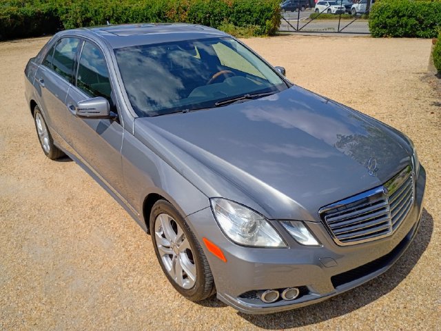 Used 2010 Mercedes-Benz E 350 Sedan image 18