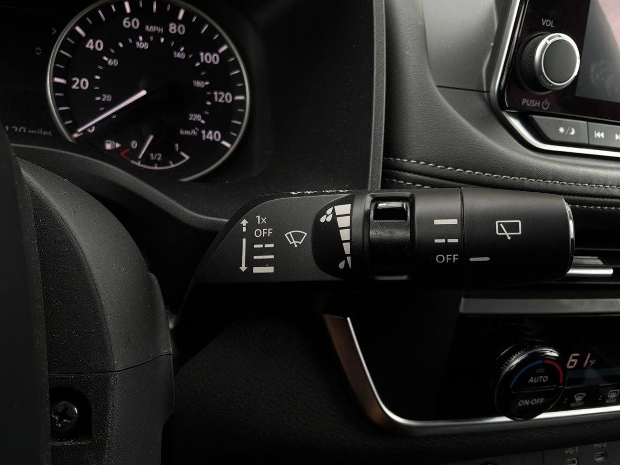 Used 2025 Nissan Rogue SV FWD image 36