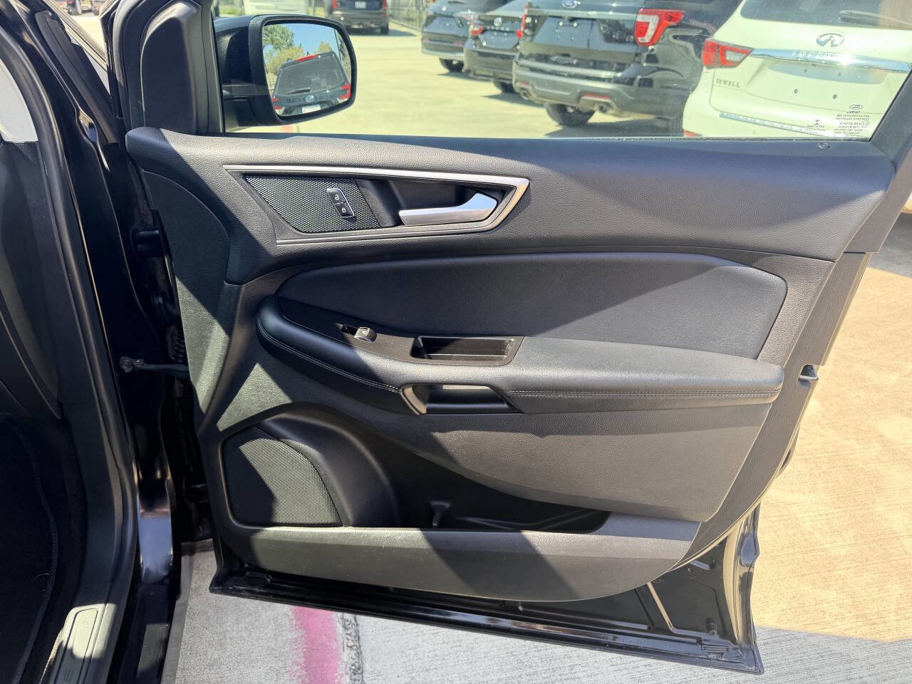 Used 2017 Ford Edge SEL w/ Equipment Group 201A FWD image 25