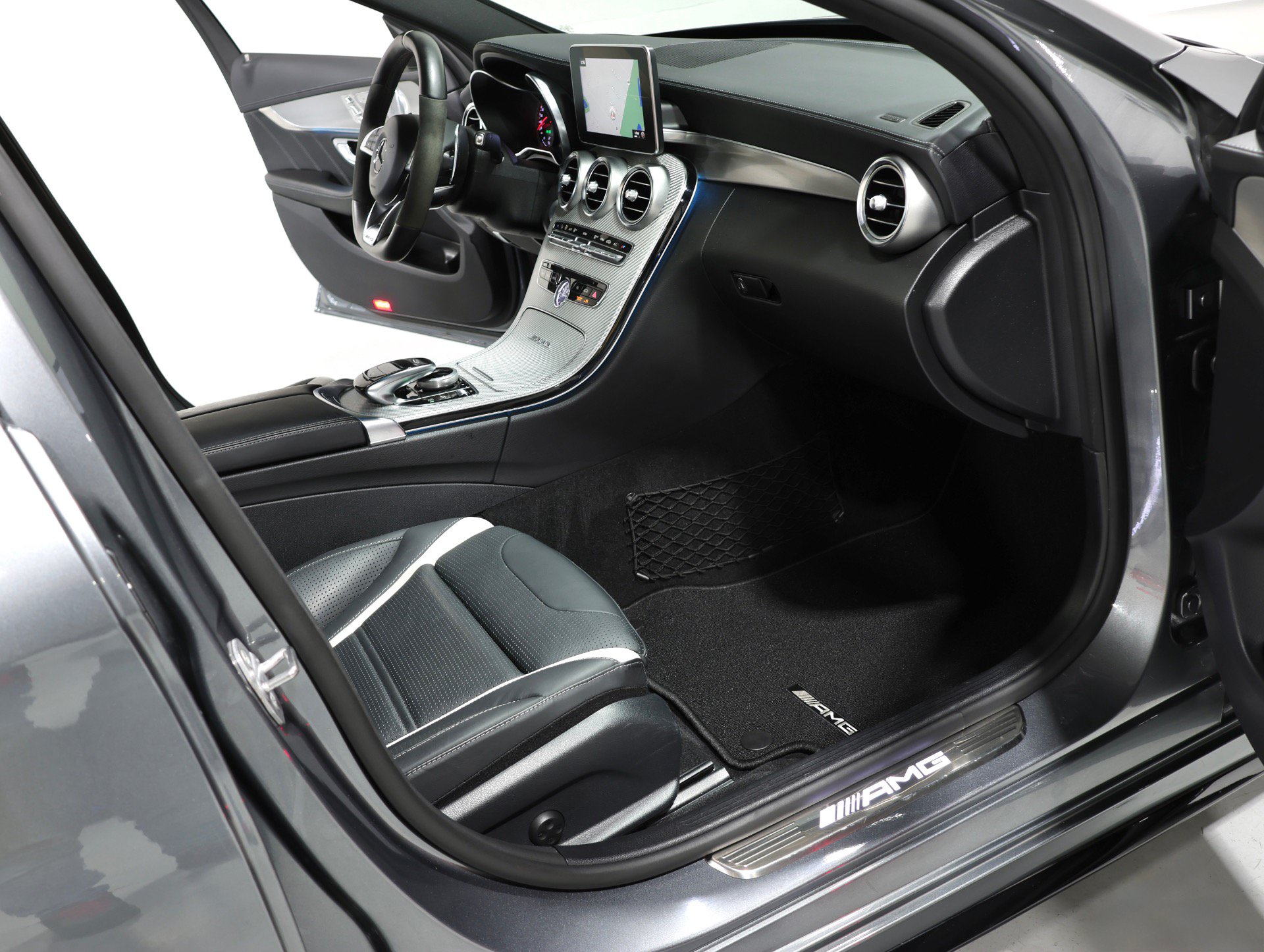 Used 2018 Mercedes-Benz C 63 AMG S image 19