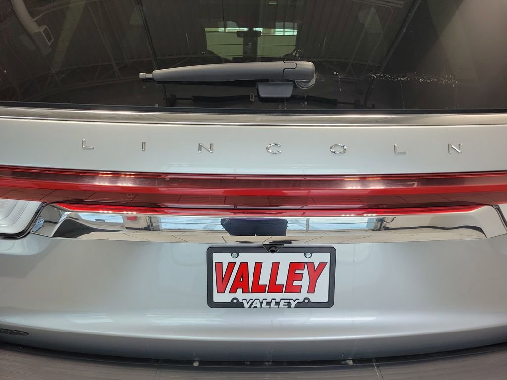 Used 2022 Lincoln Navigator Reserve image 9