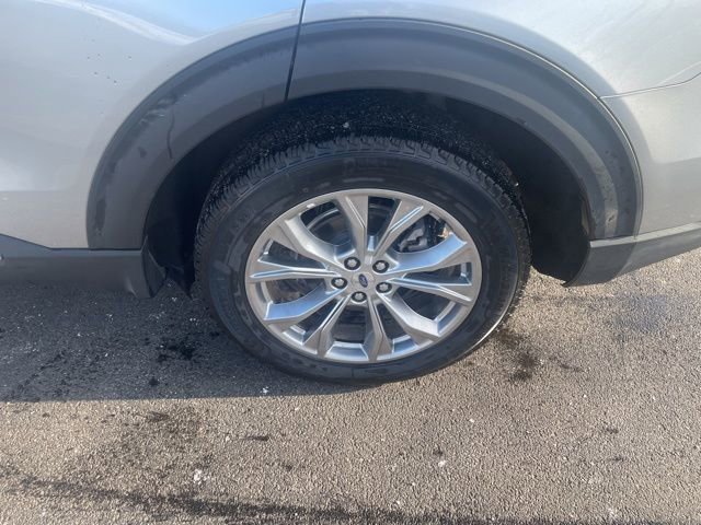 Used 2023 Ford Explorer Limited image 29