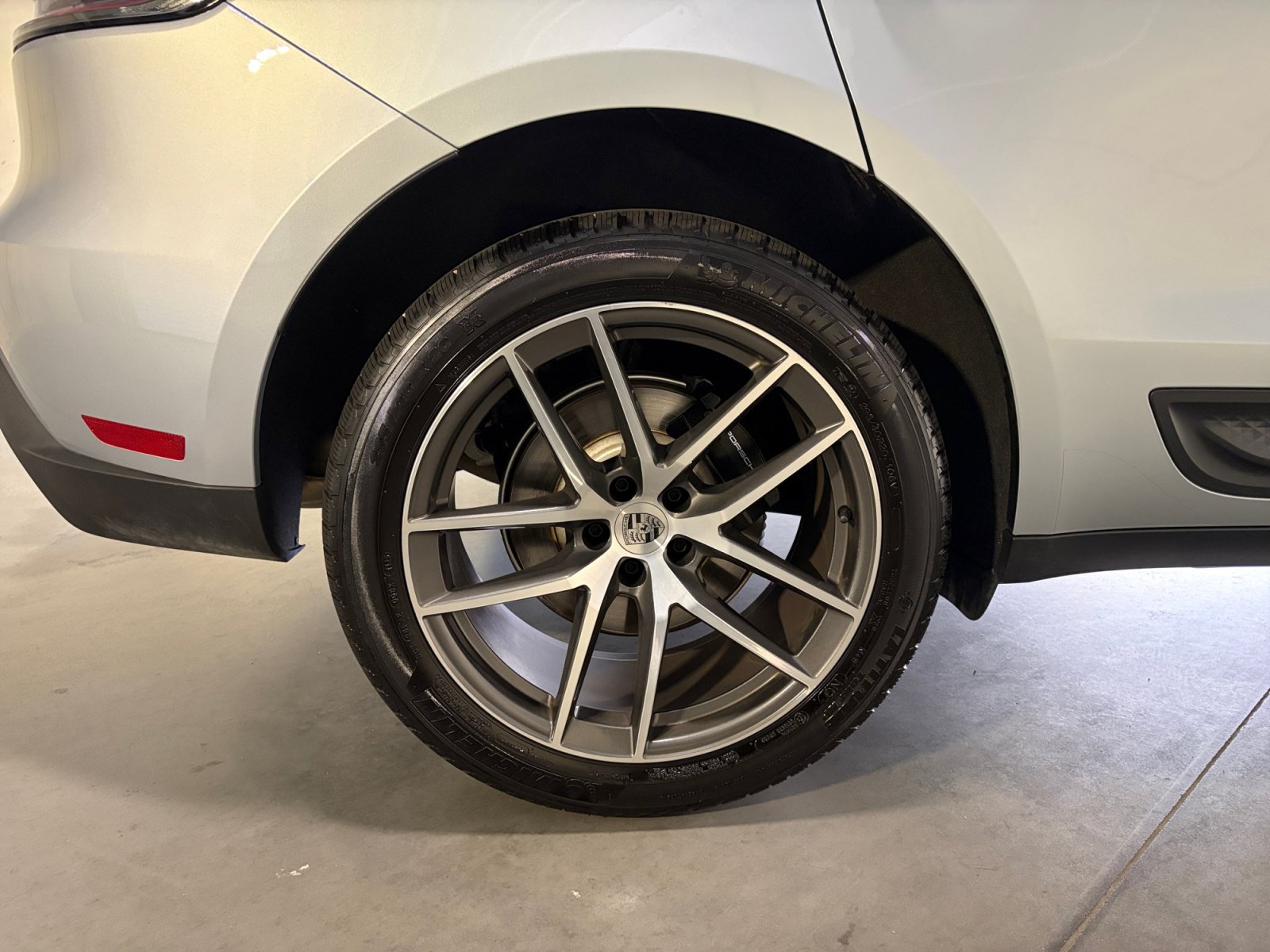 Certified 2026 Porsche Macan AWD/4WD image 21