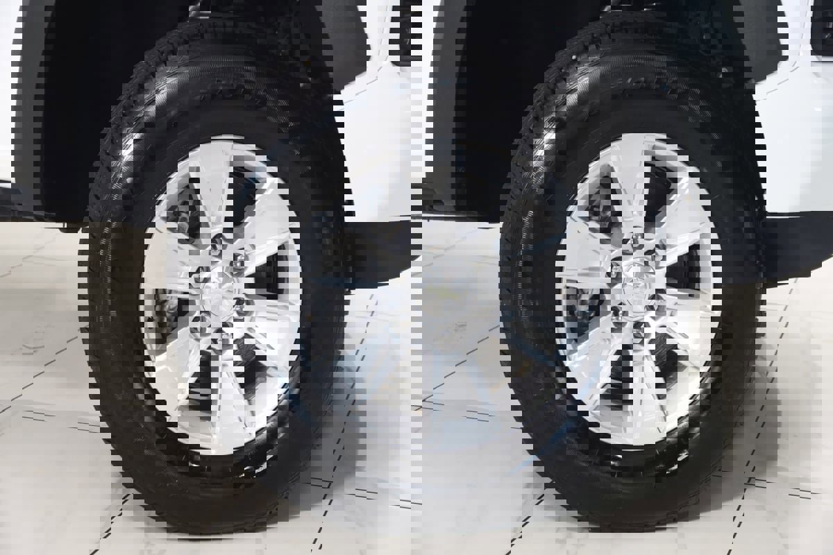 Used 2023 Chevrolet Colorado Z71 image 14