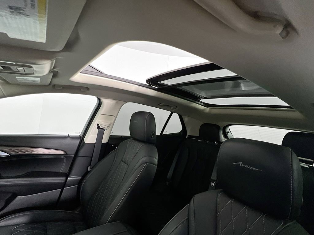 Certified 2023 Buick Envision Avenir AWD/4WD image 22